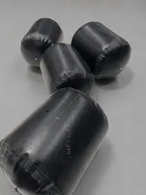 Inflatable pipe stopper for pipeline isolation
